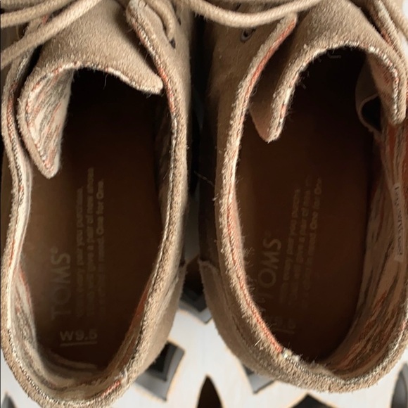 NWOT Toms tan platforms size 9.5​ - Picture 4 of 6